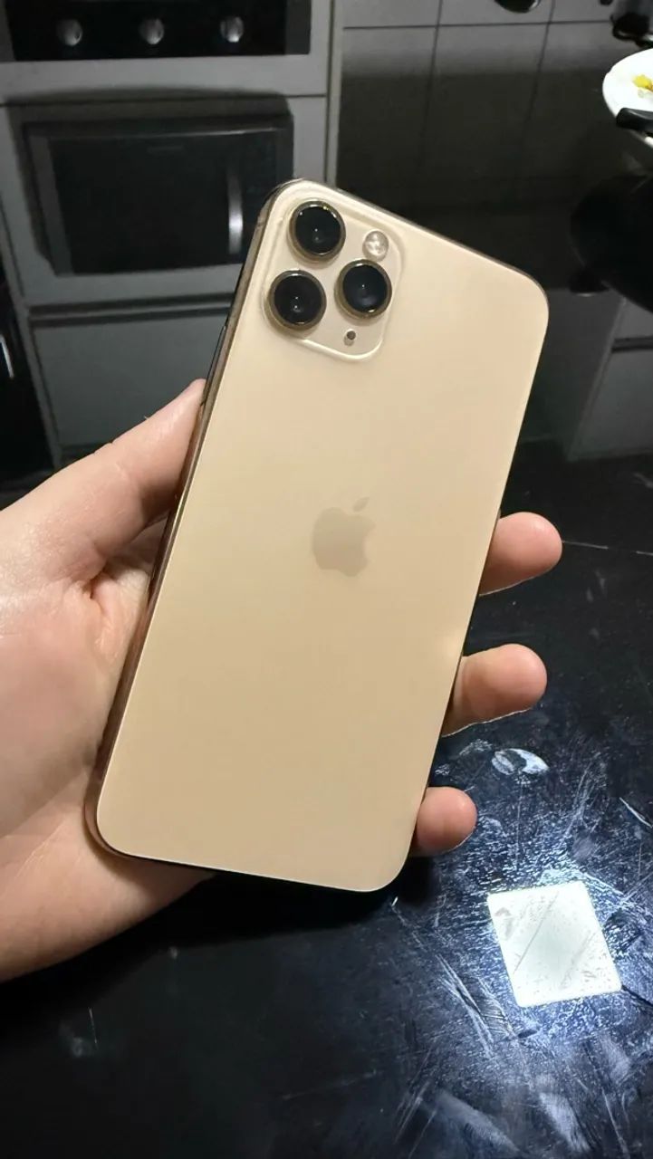 iPhone 11 Pro 256g dourado - Celulares e Smartphones - Quinta da