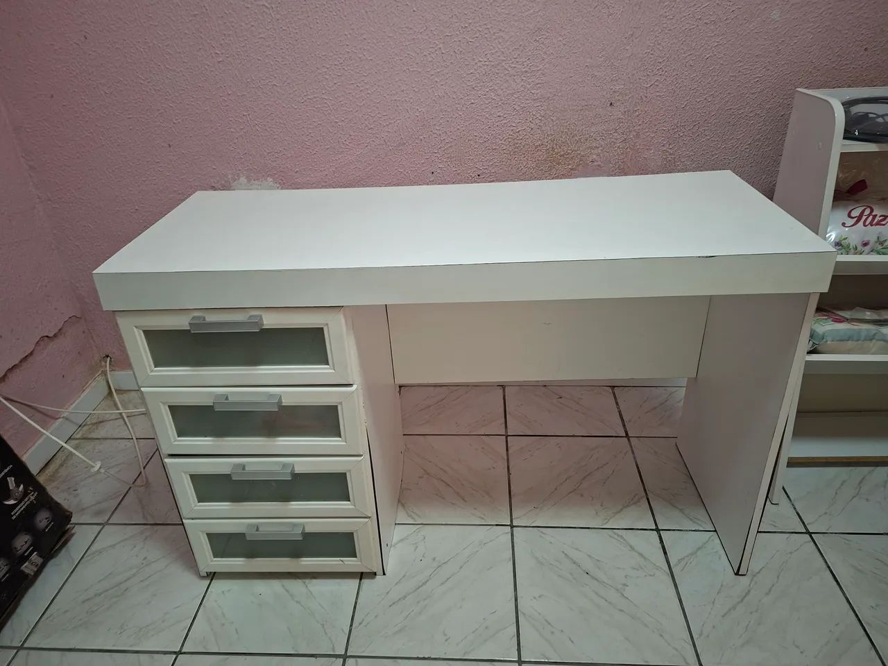 Escrivaninha 4 gavetas - Foto 2
