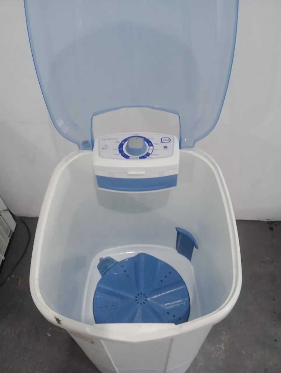 Tanquinho de lavar roupa 