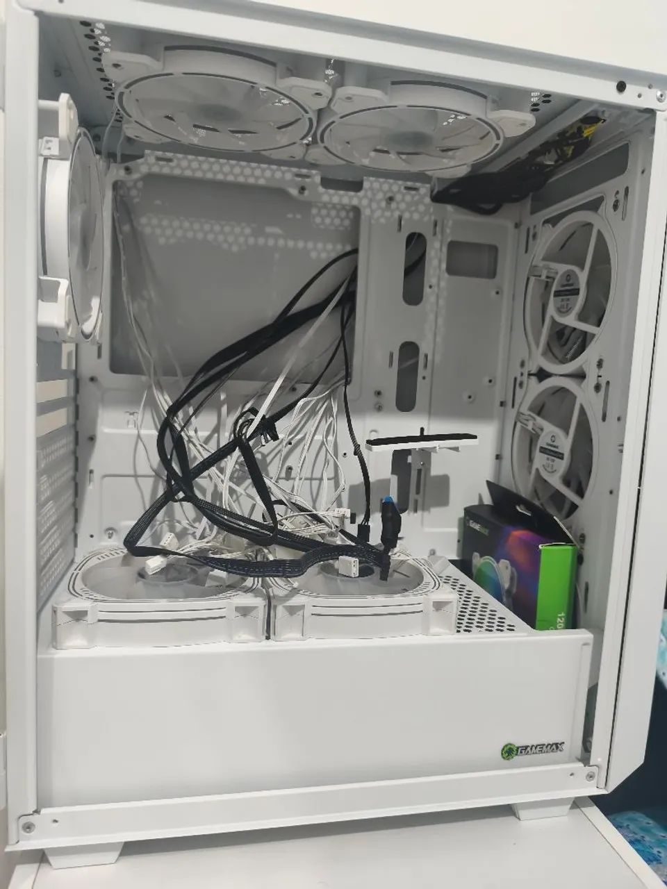 Gabinete gamer com 8 fans +1 reserva. - Foto 3