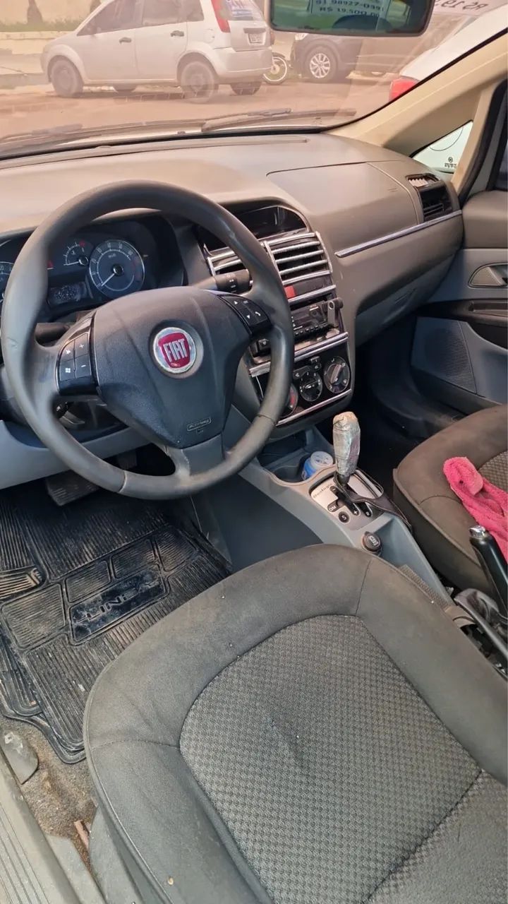 Fiat Linea Absolute 1.9/1.8 Flex Dualogic 4P 2010 - Foto 4