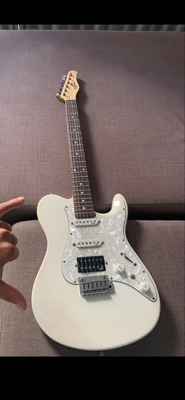 Guitarra tagima t930 