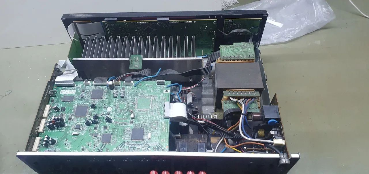 Receiver Yamaha RX-V467 Sucata, Defeito  - Foto 4
