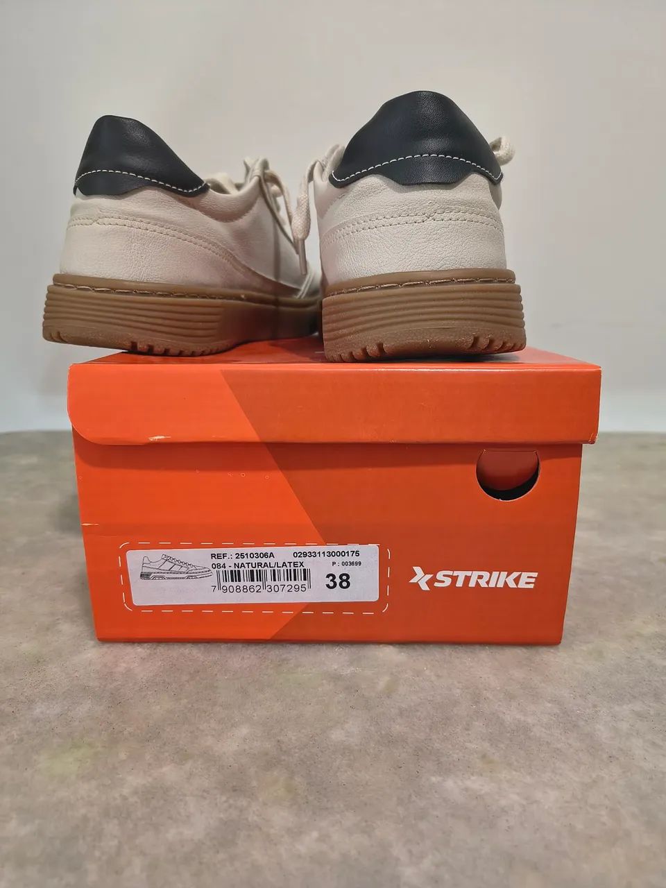 Tênis Strike TAM 38  - Foto 4