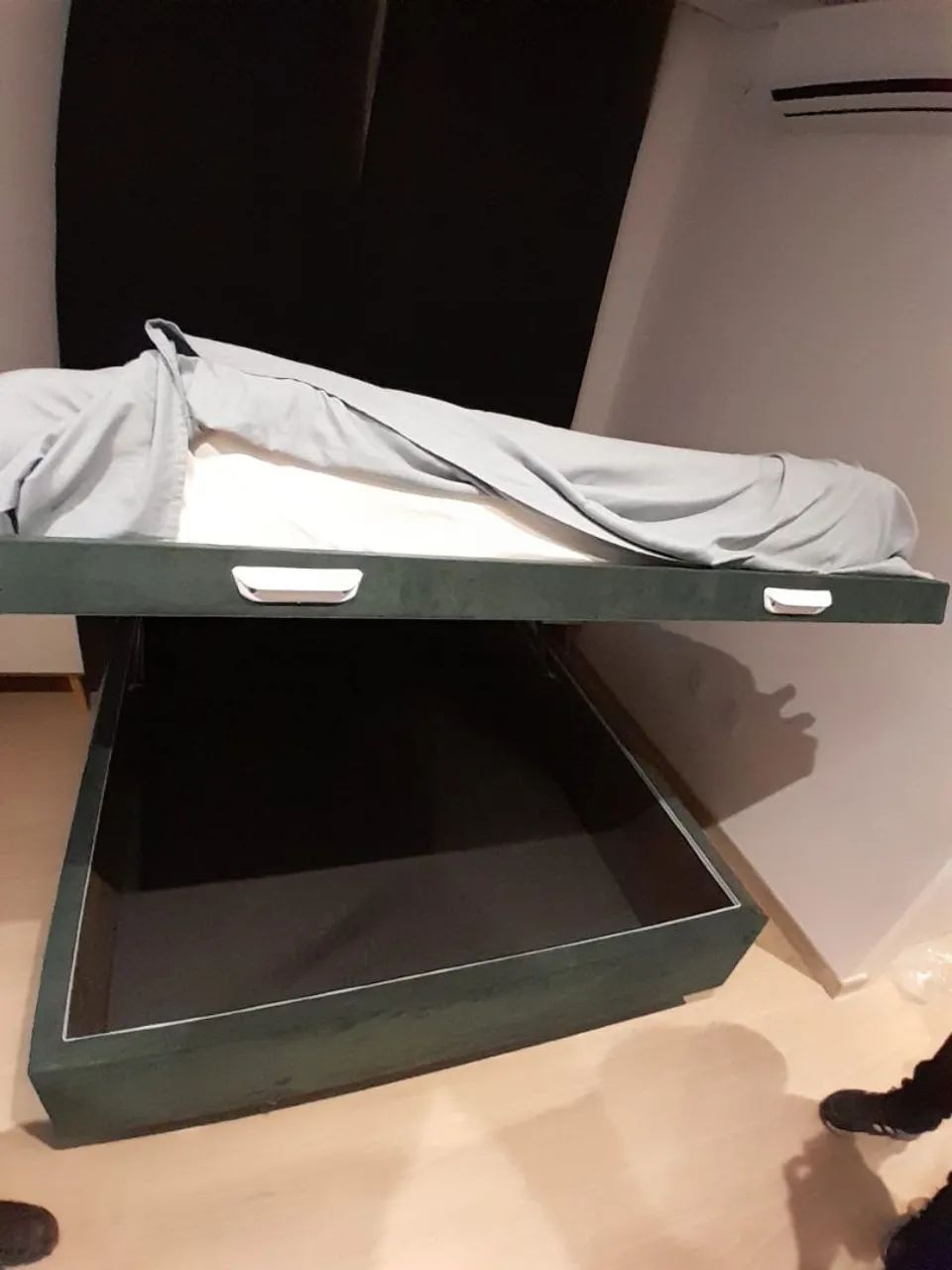Bau Casal Verde Floresta Suede