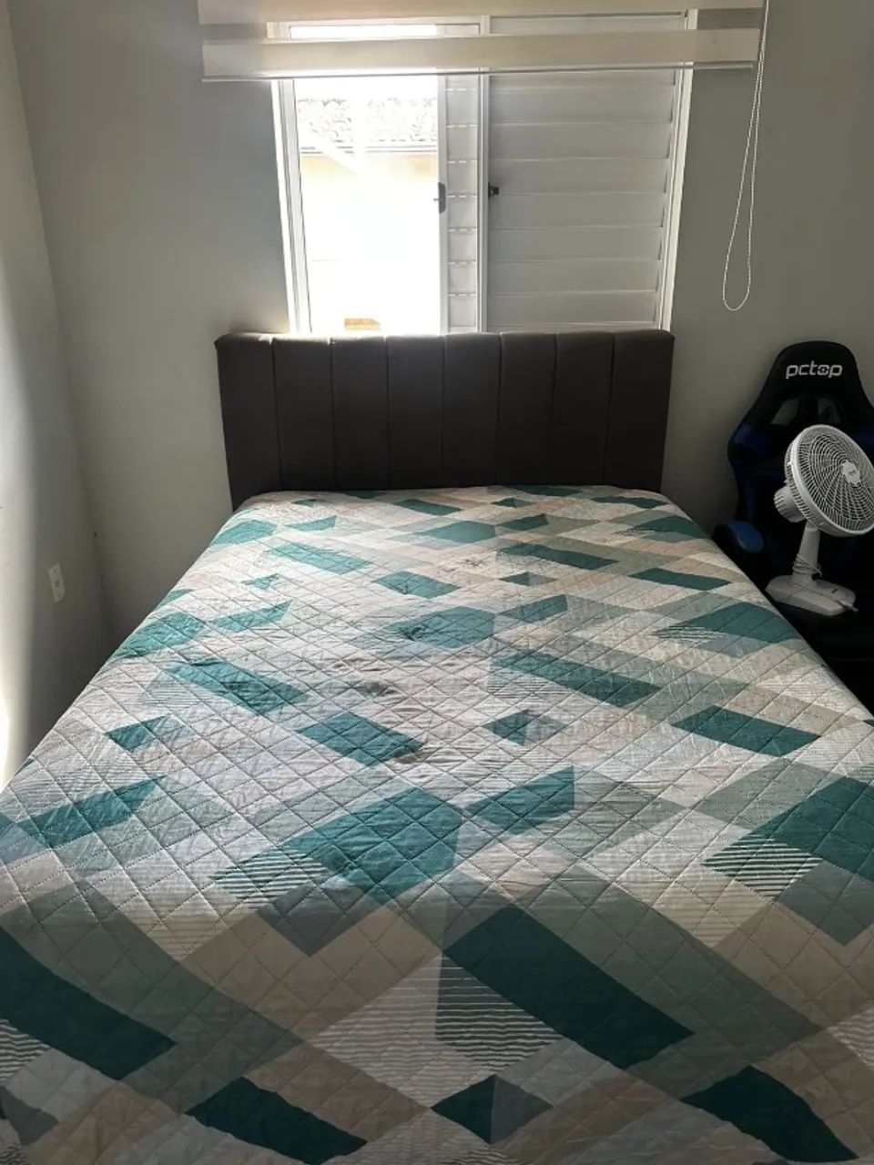 CAMA BOX COM CABECEIRA ESTOFADA - Foto 3