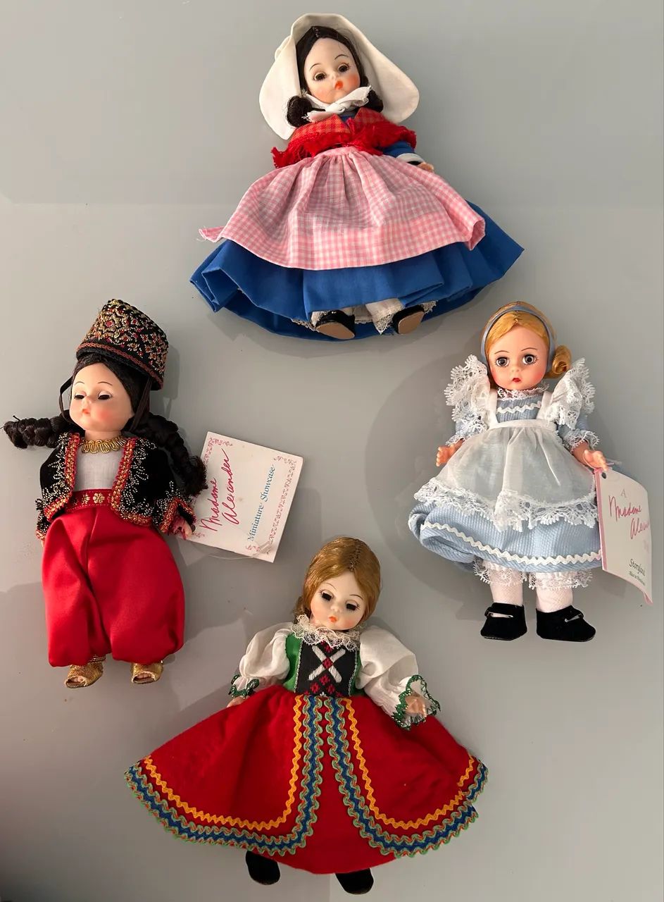 COLEÇÃO DE BONECAS MADAME ALEXANDER - Foto 2