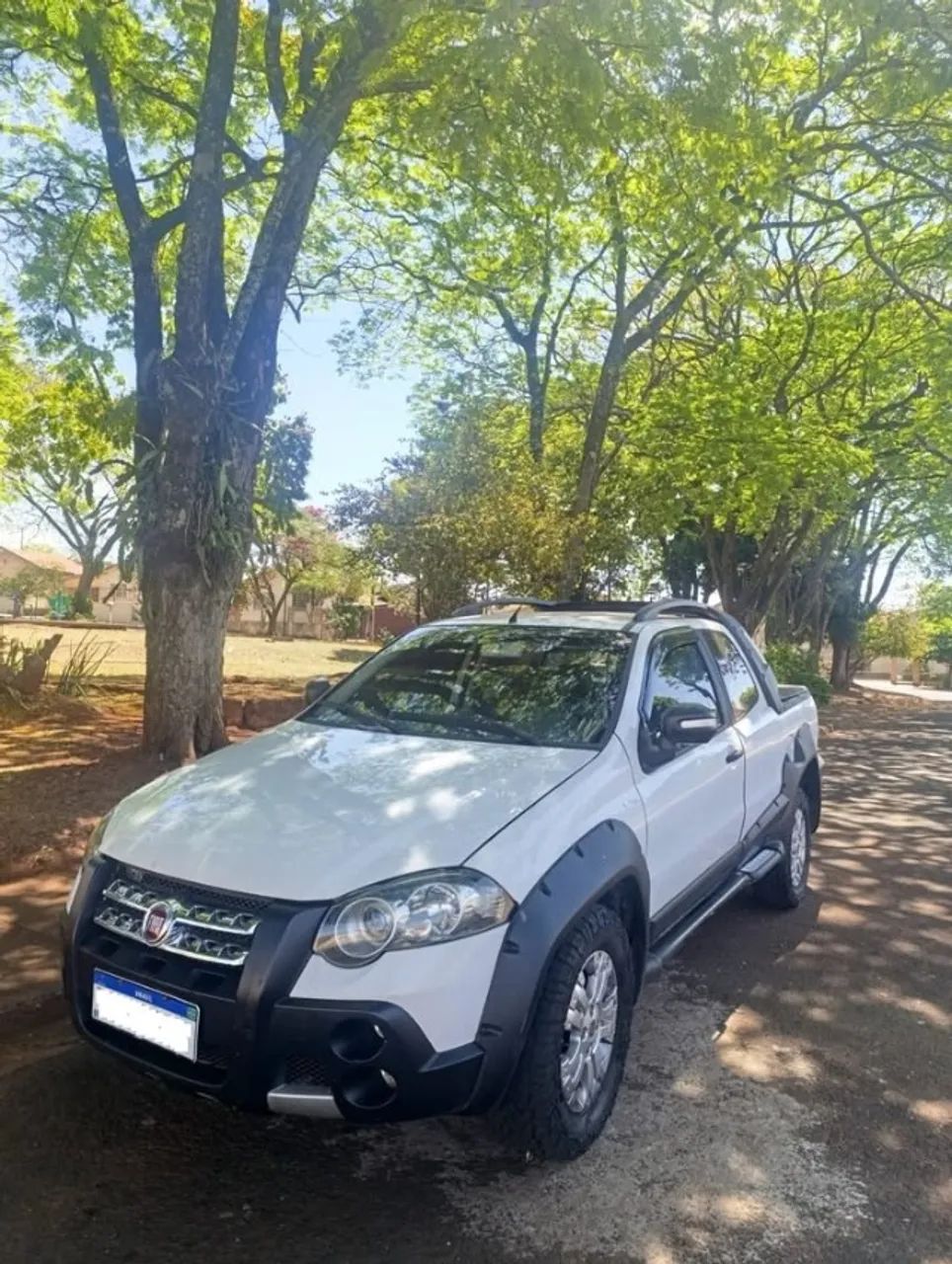 Fiat Strada Adv.1.8 16V Dualogic Flex CD 2012 - Foto 2