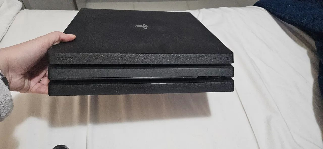Playstation 4 pro 1TB