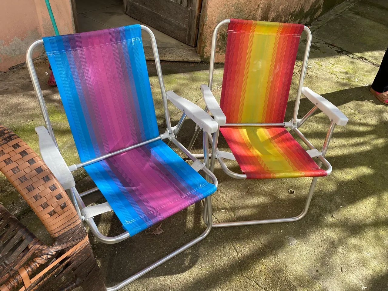 Vendo duas cadeiras de inox(novas)