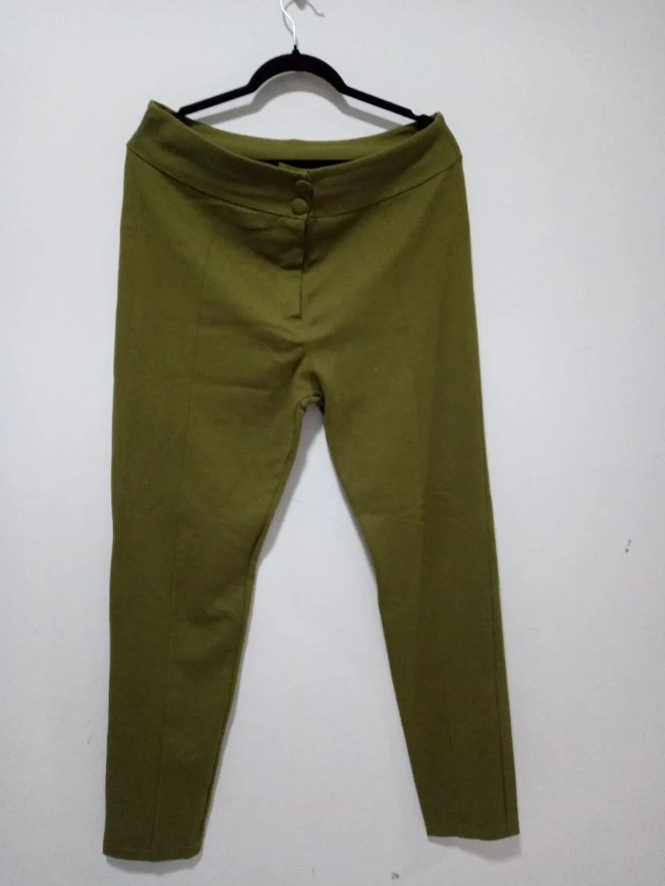 Calça ? feminina número 44/46. Linda!!!!