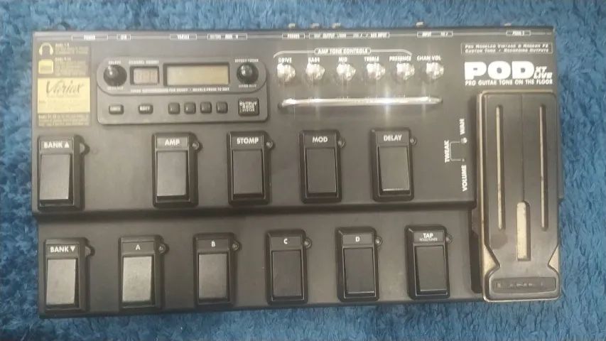 Pedaleira Multi Efeitos Line 6 Pod Xt Live Para Guitarra