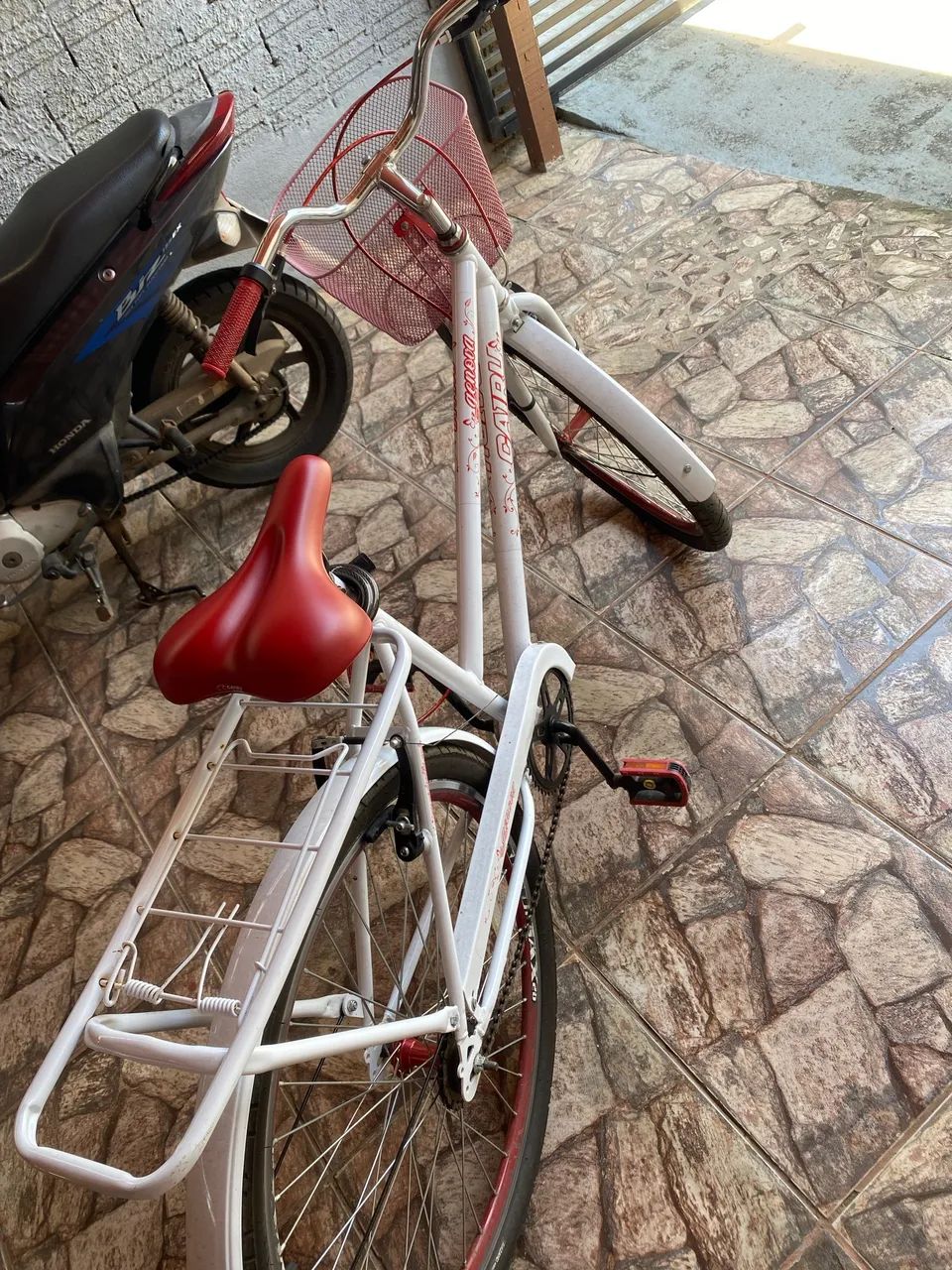 Bicicleta semi nova  - Foto 2