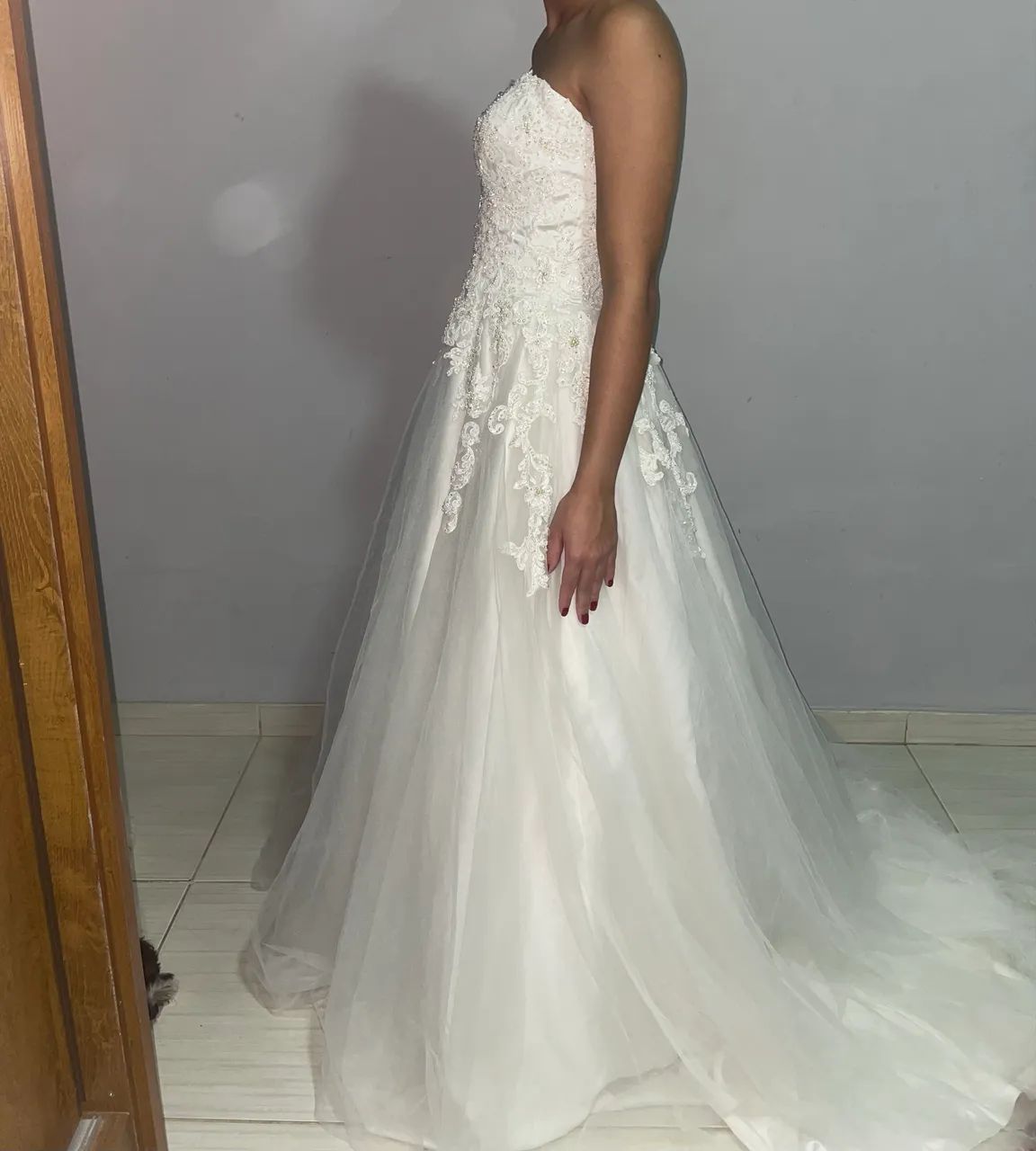 Vestido de noiva e coroa - Foto 4