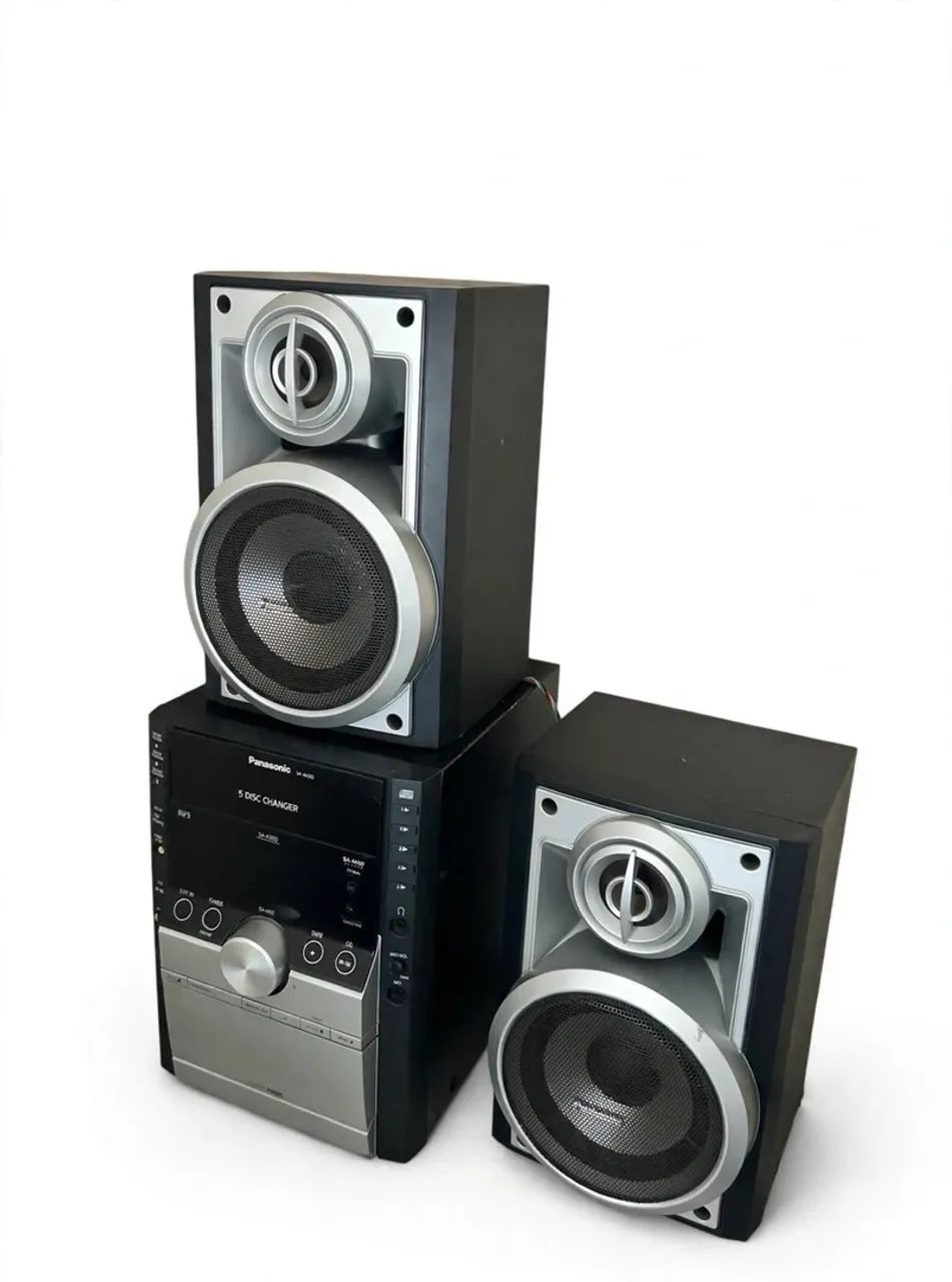 Mini System Panasonic SA-AK350 - 5 Disc Changer - 2 Caixas 118W - USB
