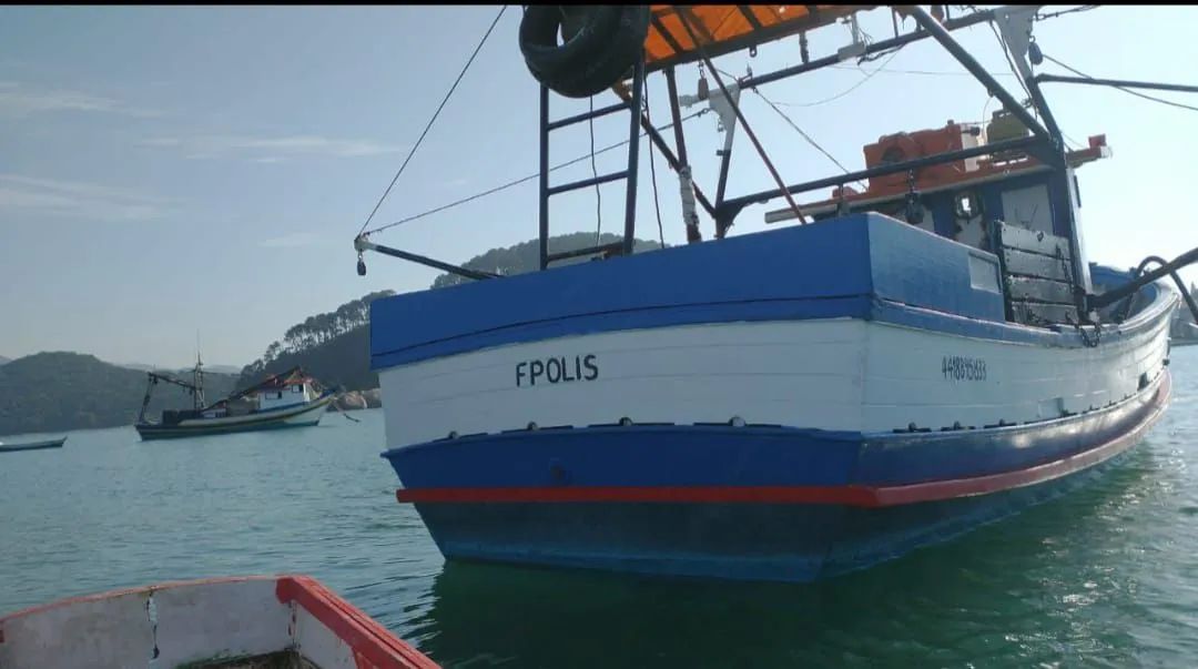 Vendo embarcação com licença de camarão   - Foto 5