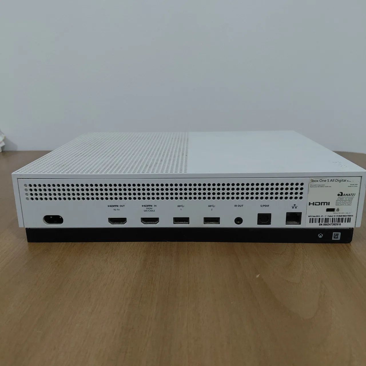 XBOX ONE S ALL DIGITAL 1TB - Foto 3