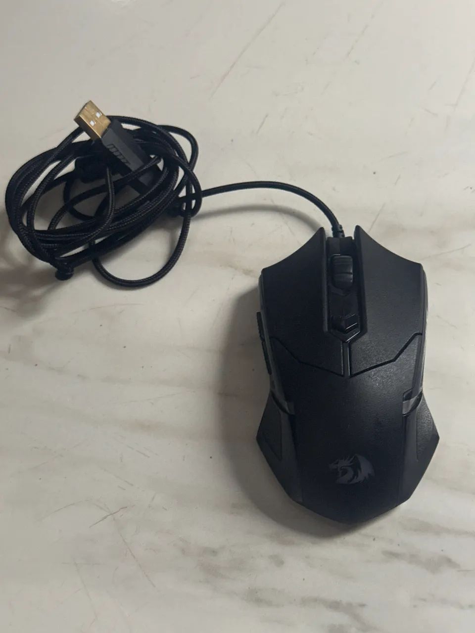 Mouse redragon 7200dpi com cabo e com led