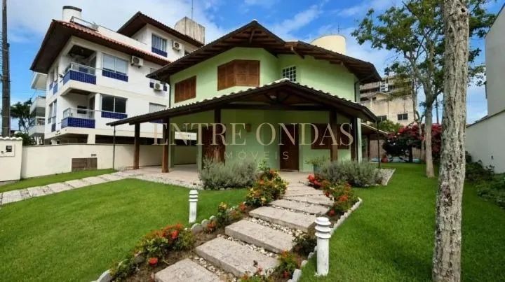 Casa com 4 quartos no bairro Jurerê, Florianópolis.