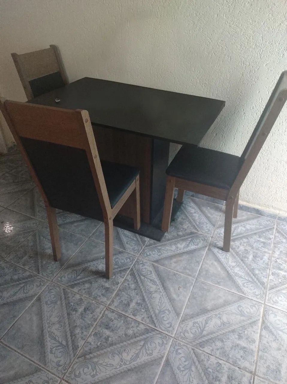 Mesa retangular com 4 cadeiras