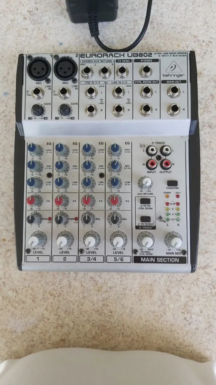 Mesa de som Behringer Eurohack 802