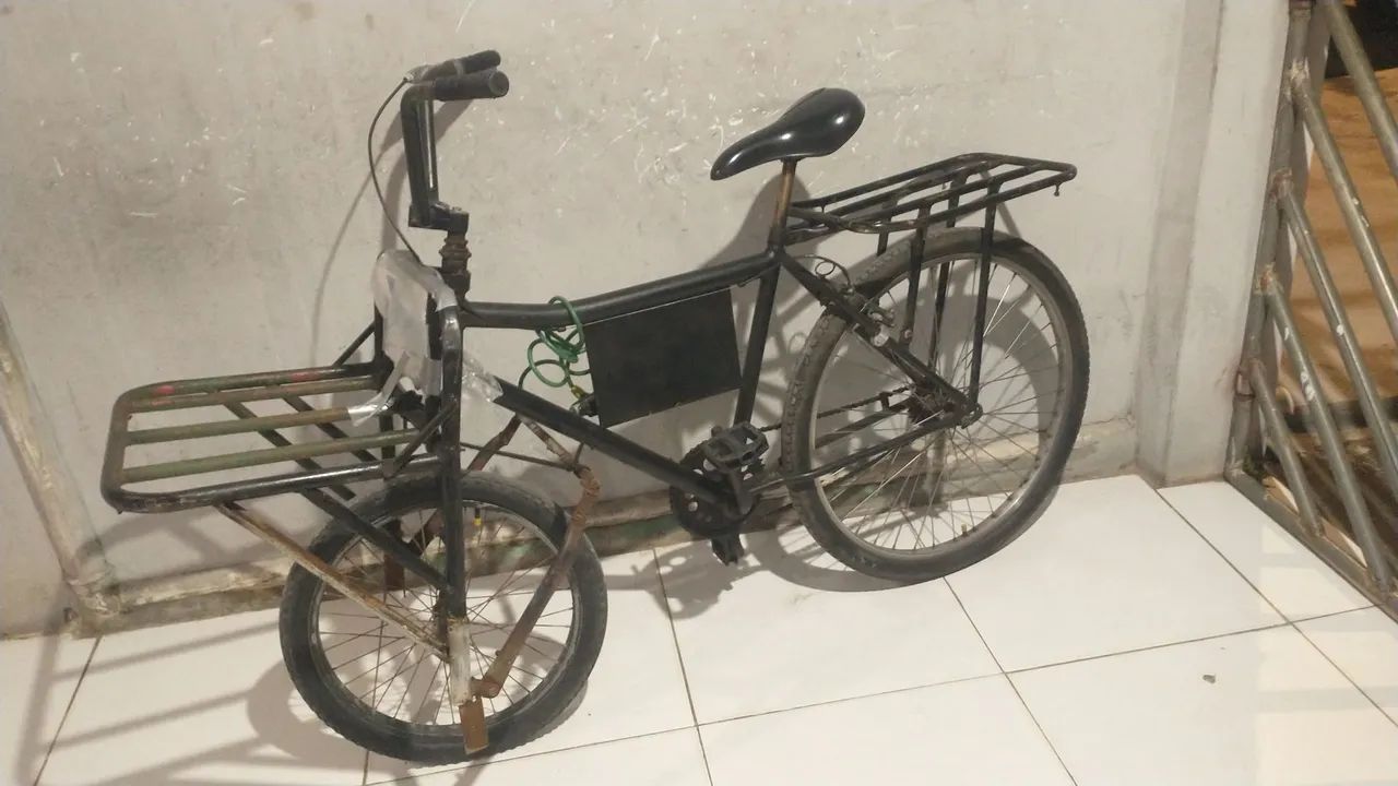 Bicicleta cargueira água e gas - Foto 3