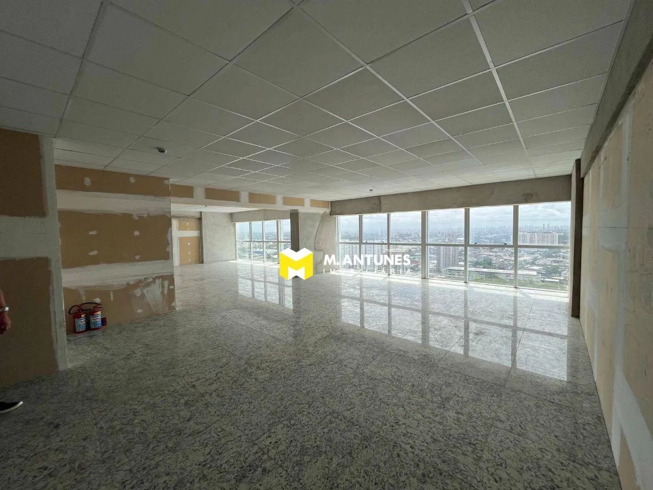 Sala Comercial com 110,27m² em BOA VIAGEM no GRAND TOWER SHOPPING
