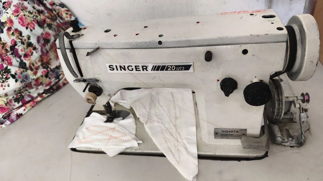 Máquina SINGER  - Foto 2