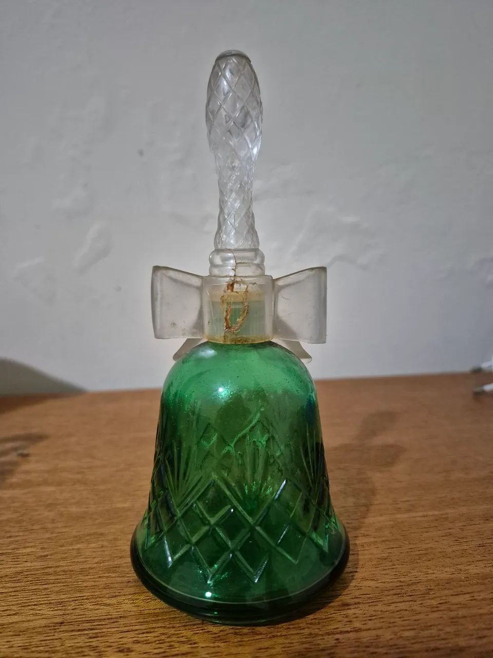Vidro colecionável da fragrância Charisma da Avon - Foto 3