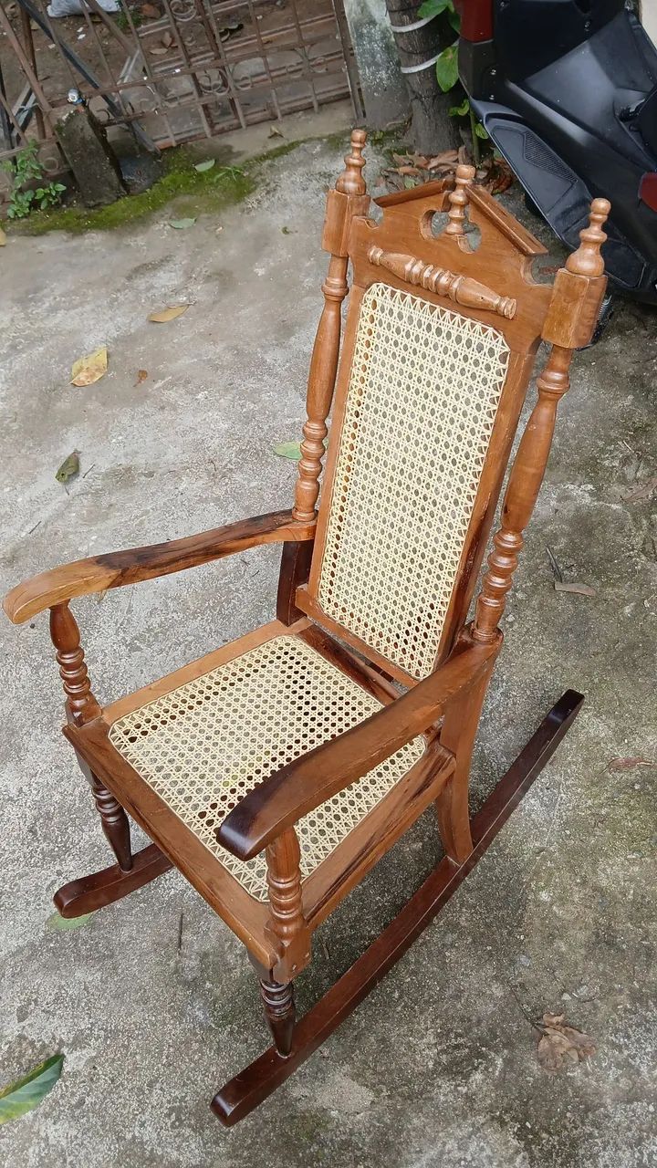Cadeira de balanço antiga  - Foto 3