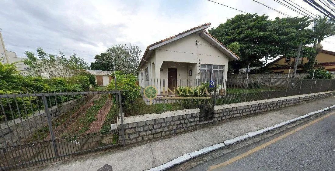 Terreno de 1.4990 m² à venda em Florianópolis!