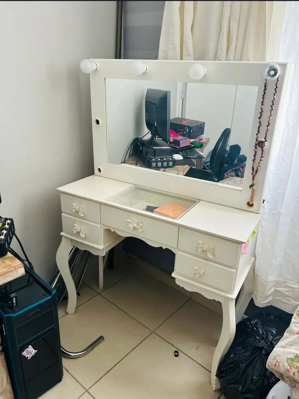 PENTEADEIRA COM LUZES - Foto 4