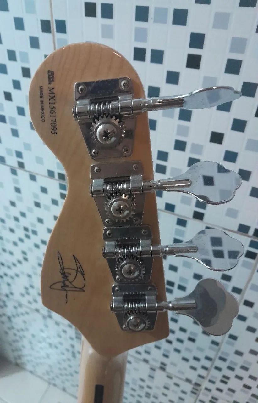 Baixo Steve Harris signature (China) com case - Foto 3