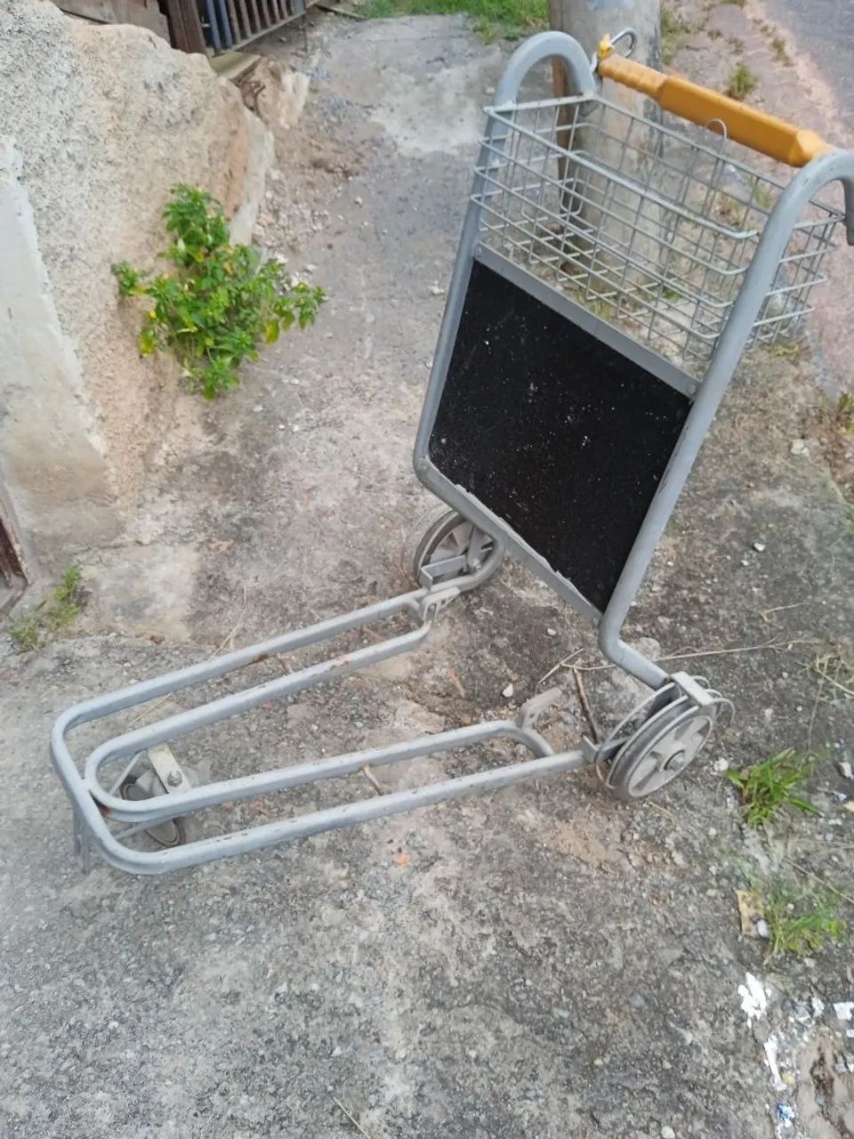 Carrinho de carga Grande Reforçado com cestinha - Foto 4