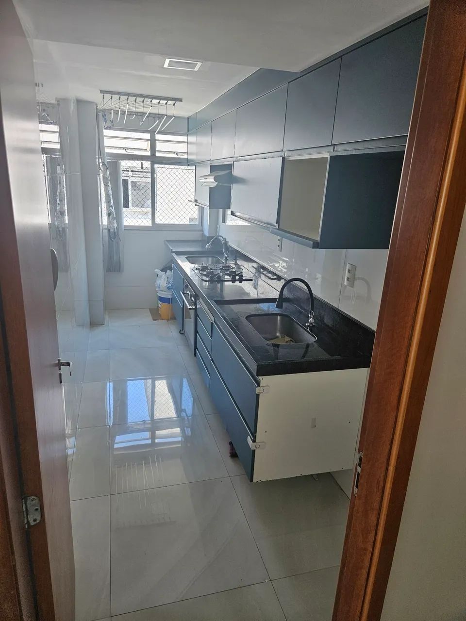 Aluga-se excelente apartamento de 2 quartos semimobiliado - Foto 2