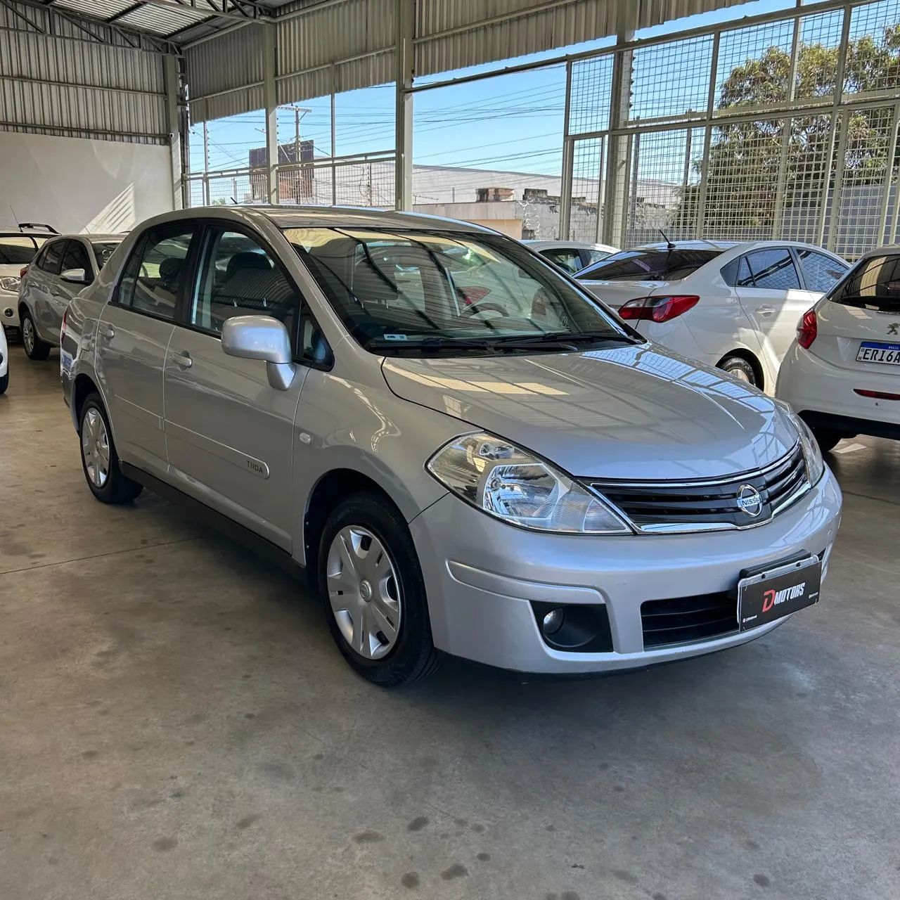 Nissan Tiida TIIDA Sedan 1.8 16V Flex Fuel 4p 2011