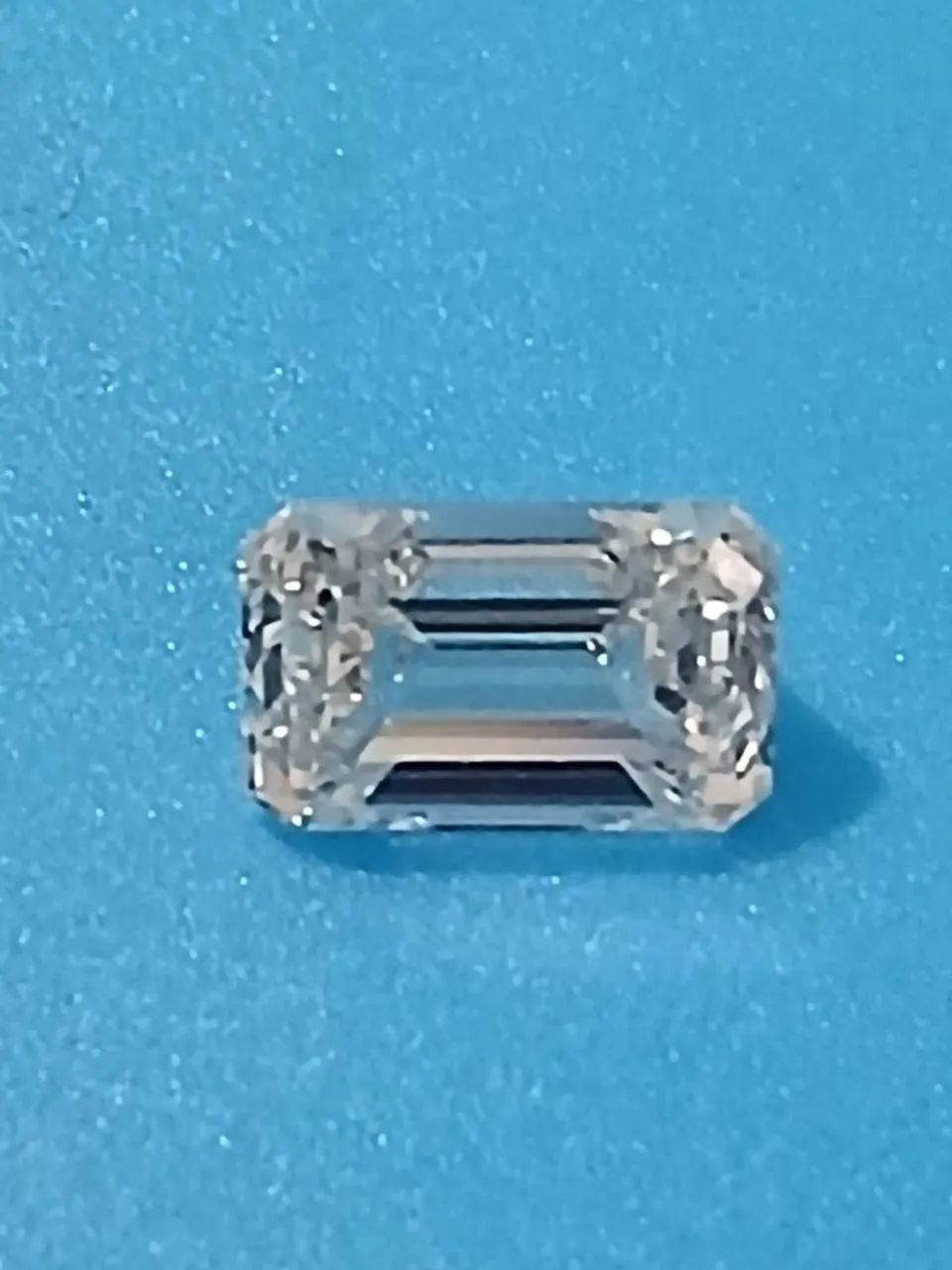 Pedra diamante belíssima.  CVD