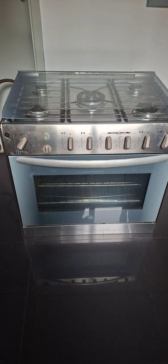 Fogão GE cinco bocas