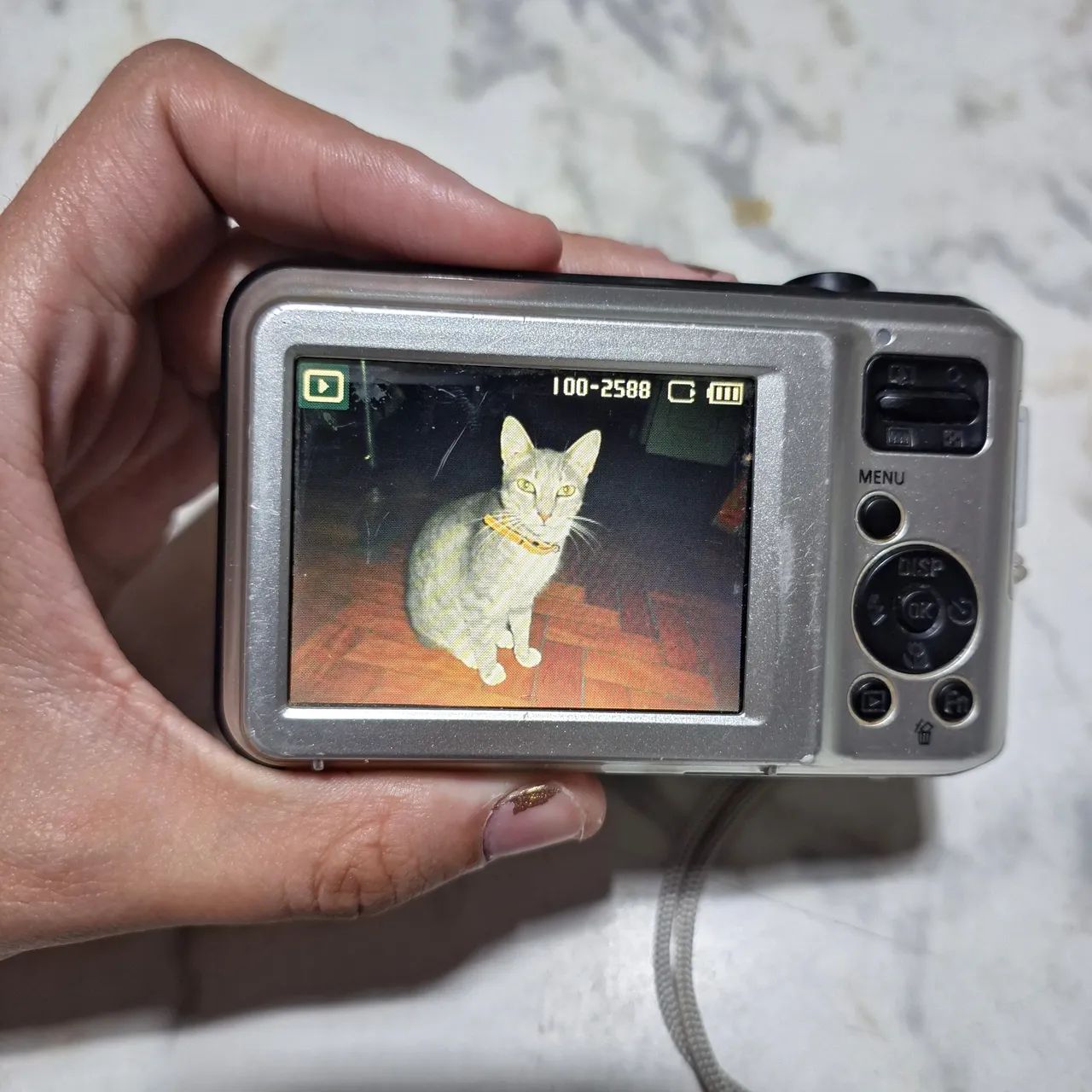 Câmera Digital 2011 Samsung ES68 12.2 Mega Pixels - Prata - Foto 2