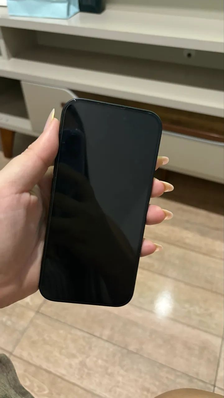 Vende-se IPhone 16 - 128gb Preto - Foto 2