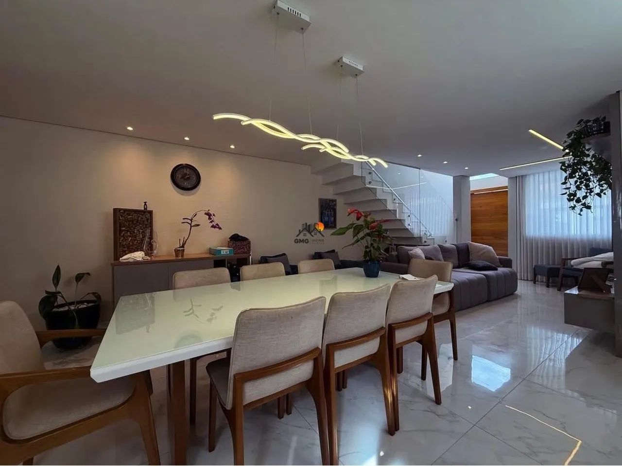 CASA COM 3 SUÍTES - Foto 2