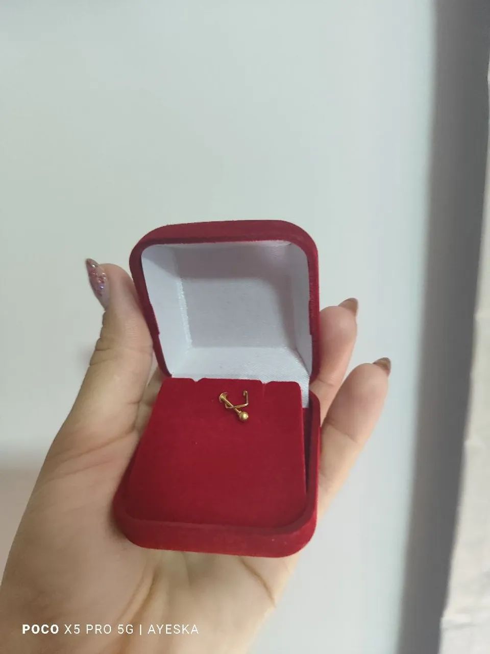 Piercing de ouro para trágus 