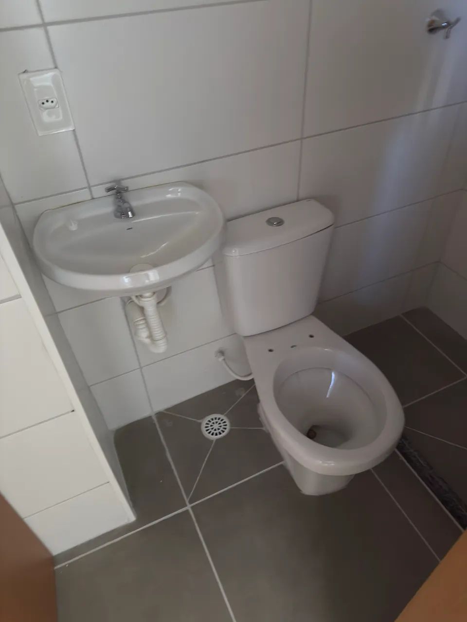 Louça Sanitária Deca440256057007810562
