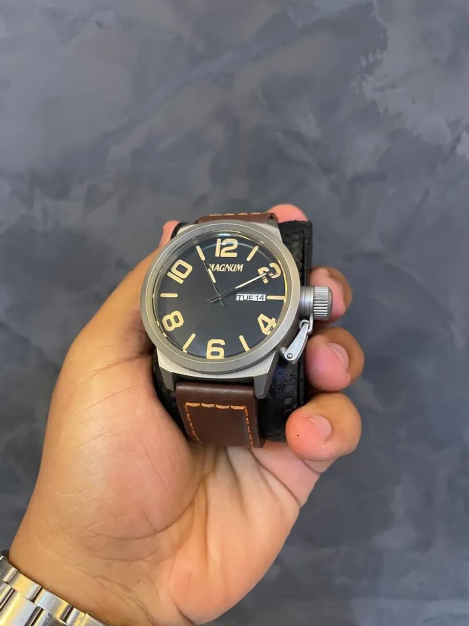 Vendo Relógio Magnun Quartz (USADO) - Foto 3