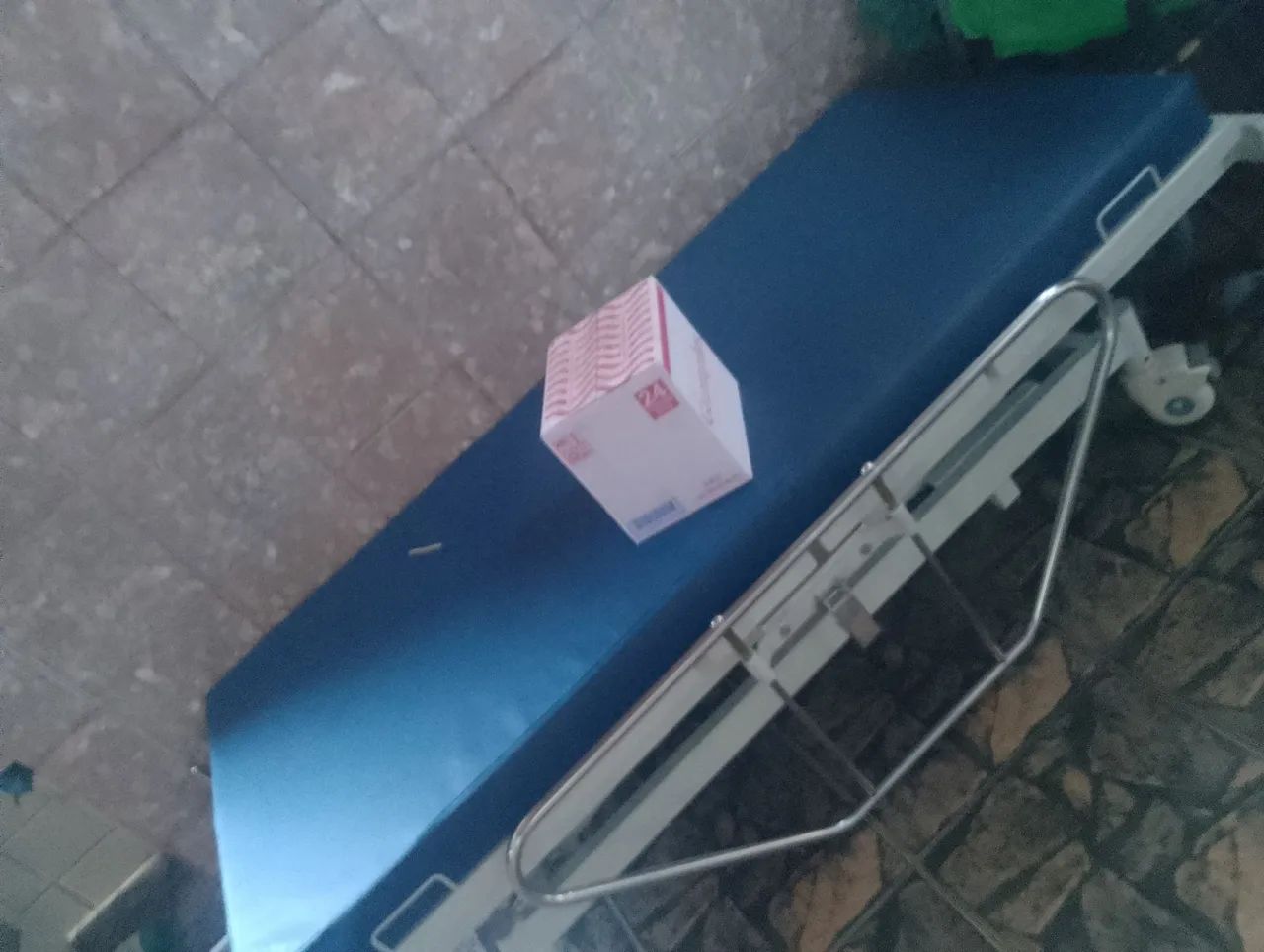 Cama hospitalar nova 3 posições  - Foto 2