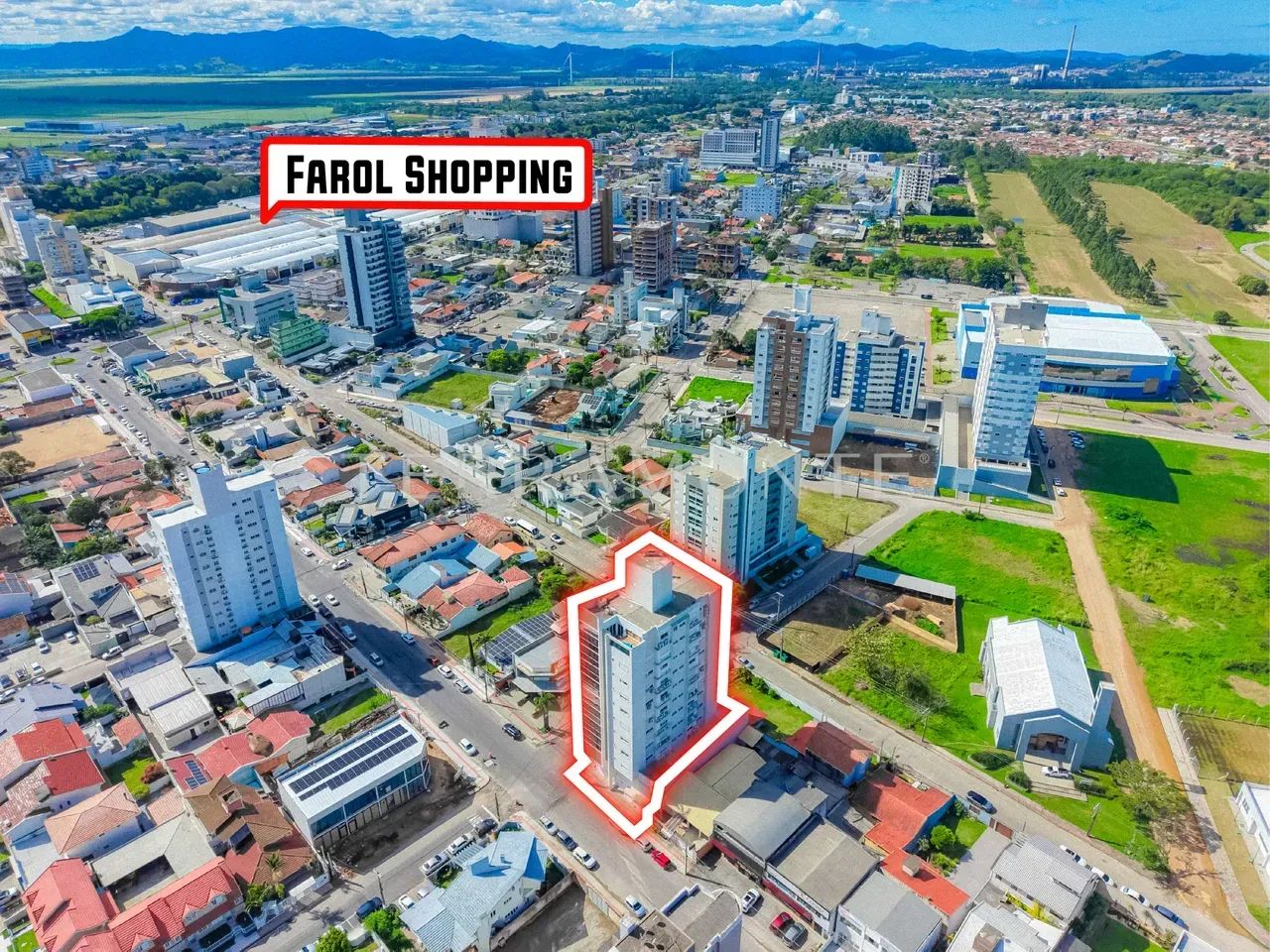 Apartamento com 132 m² privativos e 2 vagas na Vila Moema