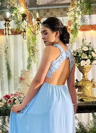 Vestido madrinha azul bebê bordado