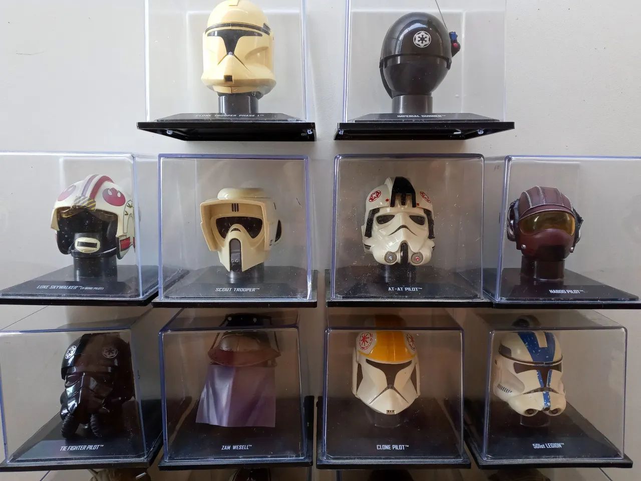 18 capacetes da colecao star wars - Foto 3