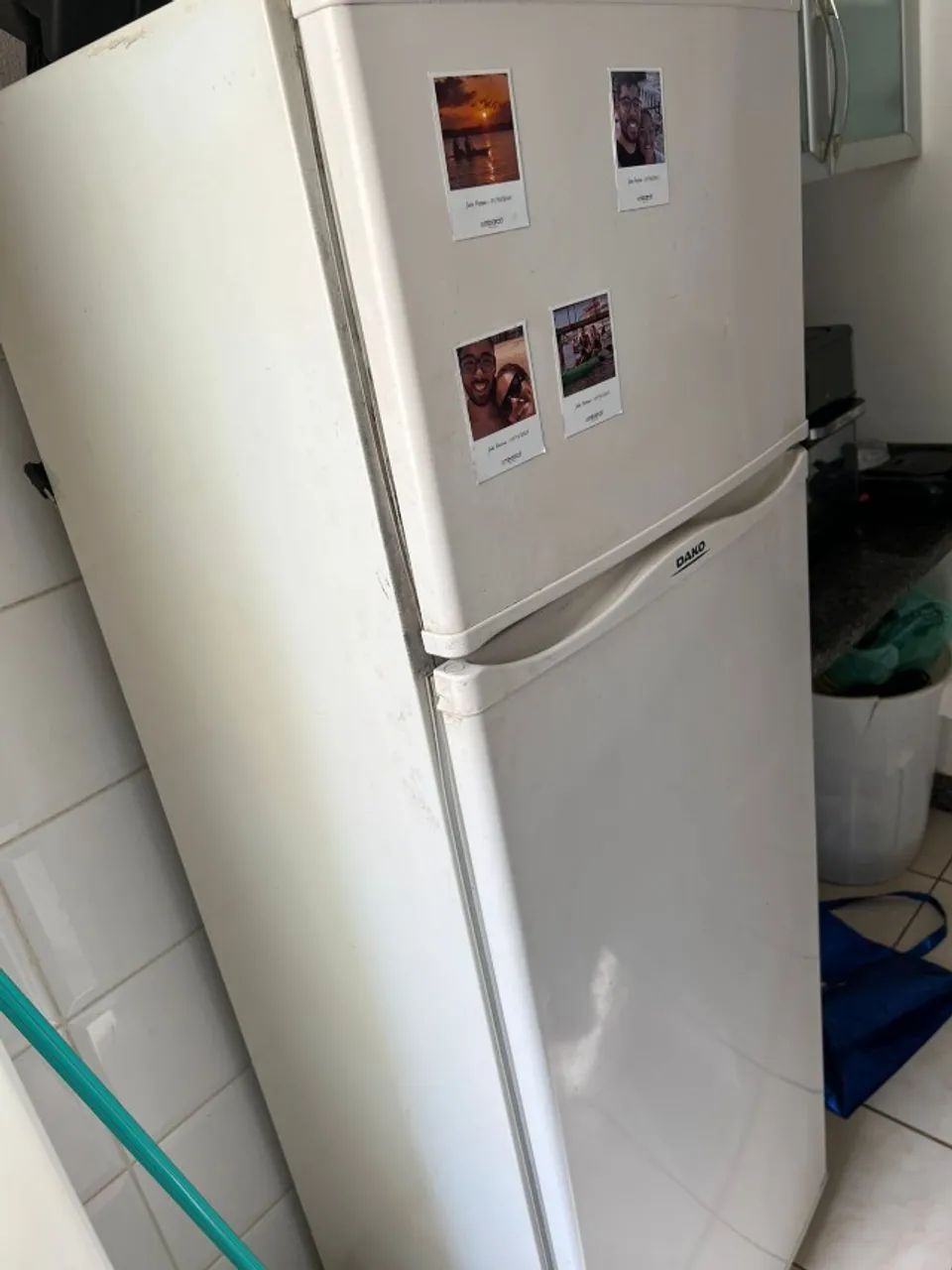 Vendo Geladeira DAKO com Defeito  