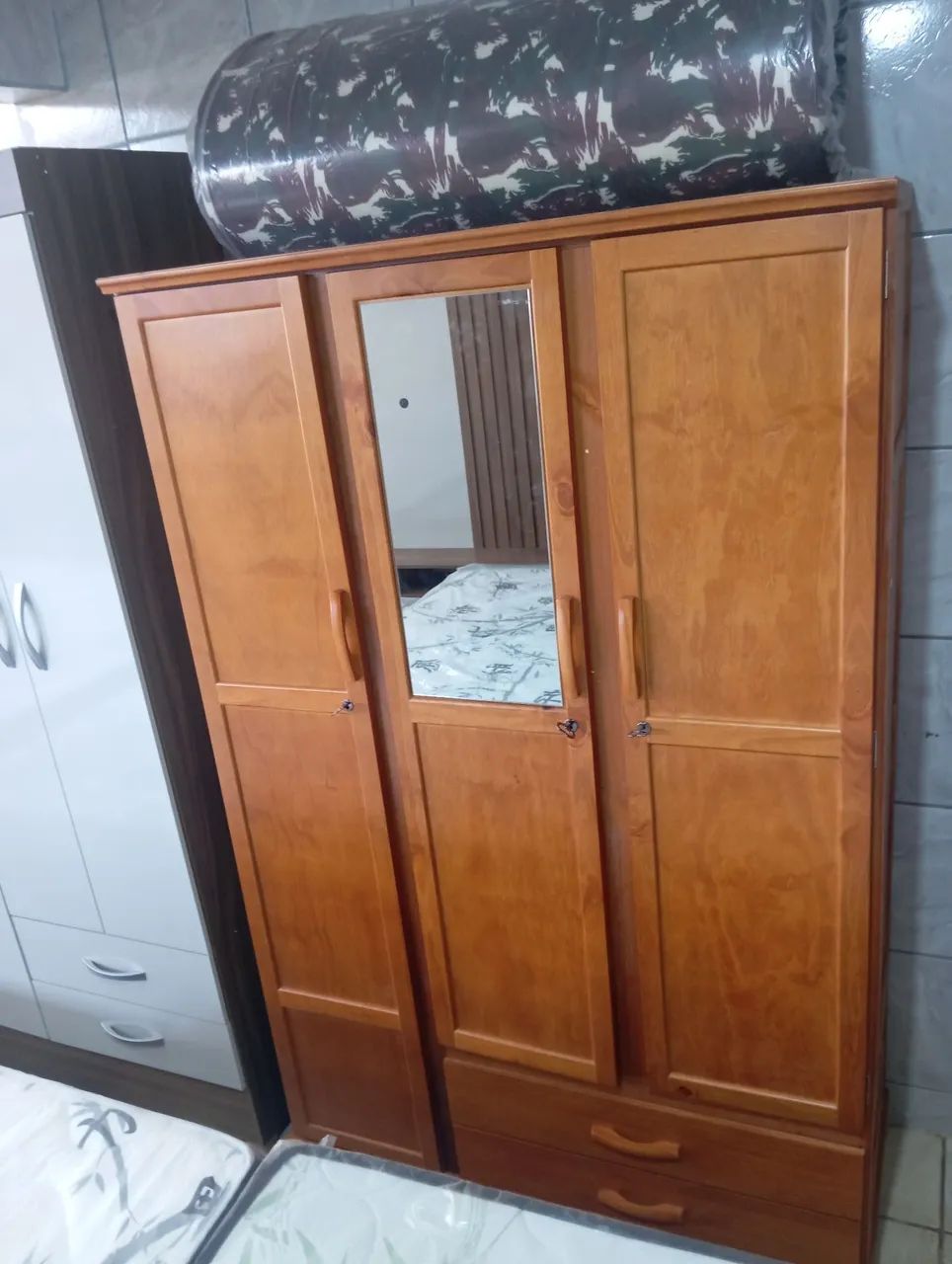 Guarda roupa novo em madeira  - Foto 2